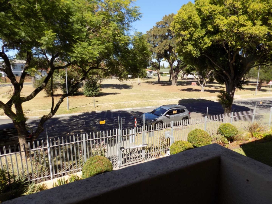 To Let 2 Bedroom Property for Rent in Silver Oaks Western Cape